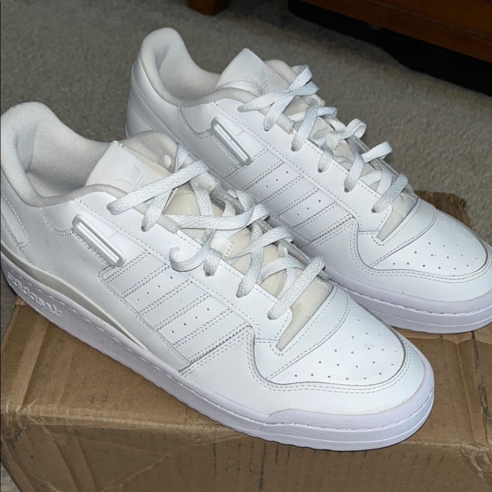 Adidas forum low shoes Cloud White US 13